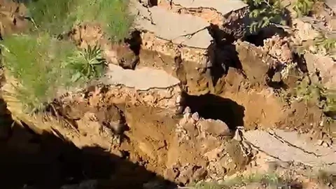 Bursa'da Heyelan Yol Kapandı