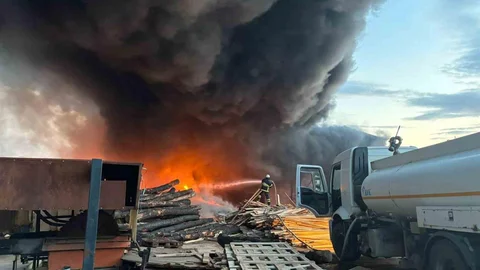 Edirne'de Kereste Fabrikasında Yangın
