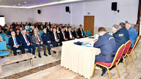 Silifke'de Okul Güvenliği Toplantısı Yapıldı