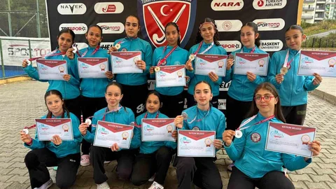 Muğla'nın Yıldız Kızları Türkiye Finallerine Gidiyor