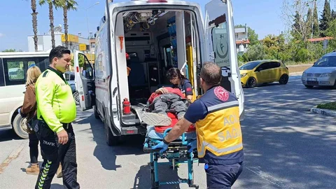 Minibüs Kazasında Sürücüler Yaralandı