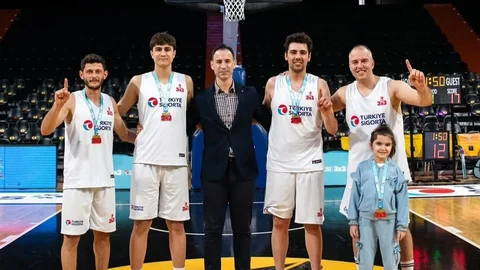Anadolu Koleji Şampiyon Oldu