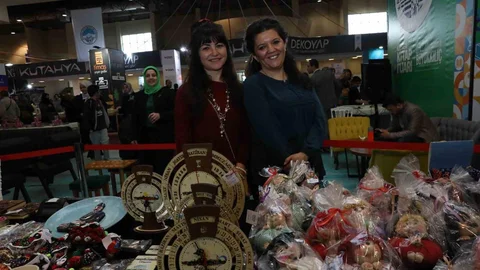 Kayseri Kitap Fuarı'nda KAYMEK Standı Yoğun İlgi Görüyor