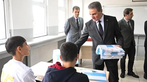 Vali Baruş Lise Öğrencileriyle Buluştu