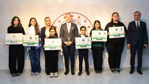 Elazığ’da Bağımlılık Temalı Yarışmanın Ödül Töreni