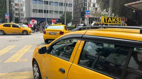 İzmir'e 115 Yeni Taksi Plakası Geliyor