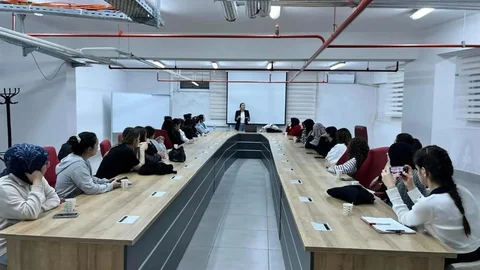 Sinop'ta Öğrencilere Psikolojik İlk Yardım Eğitimi