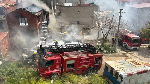 Edremit'te Çöp Ev Yangını Paniği