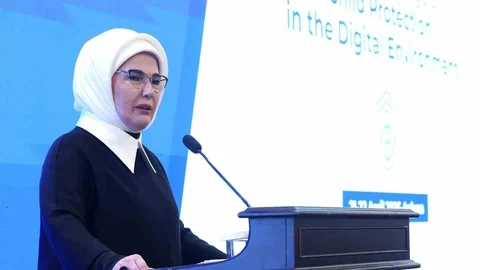 Emine Erdoğan'dan Dijital Güvenlik Vurgusu