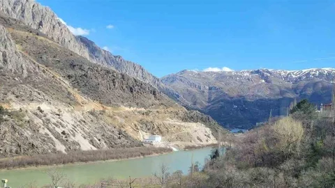 Kemaliye'de Asfalt Talebi Yükseliyor