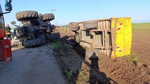 Reyhanlı'da Traktör Devrildi, Sürücü Yaralandı