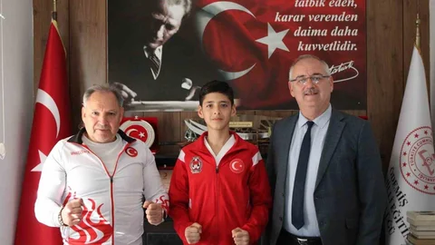 İzmirli Karateciden Polonya'da Temsil