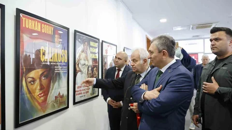 Antalya'da Yeşilçam Sergisi Açıldı