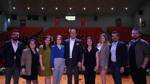 Çimentaş, Hataylı Öğrencilere Destek Oluyor