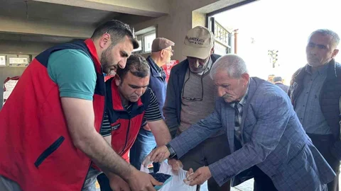 Afyonkarahisar'da Ayçiçeği Tohumu Dağıtımı