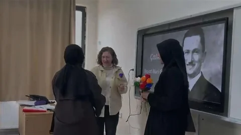 Elazığ'da Öğrencilerden Anlamlı Jest