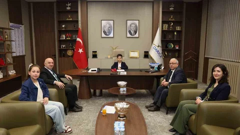 Darıca'da Çocuklara Makam Koltuğu Devredildi