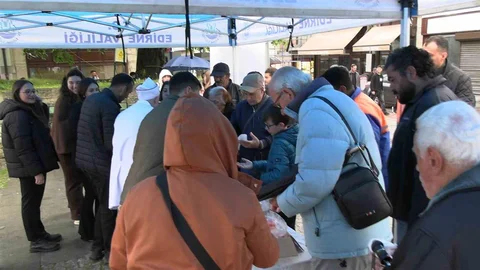 Edirne'de Kakava Kurabiyesi İkramı