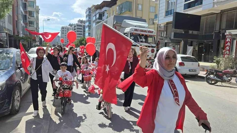 Minik Öğrenciler Kaymakamlığı Ziyaret Etti