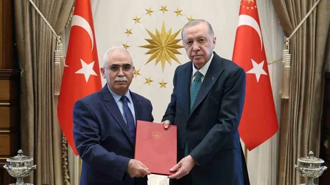 Cumhurbaşkanı Erdoğan AYM Başkanı'nı Kabul Etti
