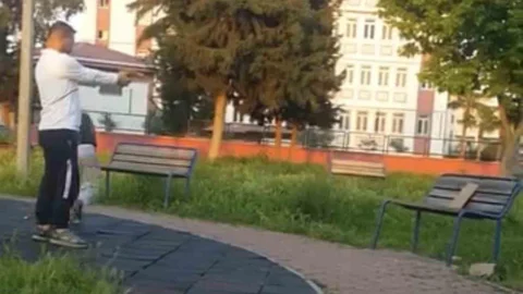 Adana'da Parkta Atış Talimi Gerçekleşti