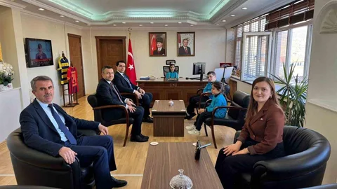 Kaymakam Tutay Öğrencilere Koltuğunu Devretti