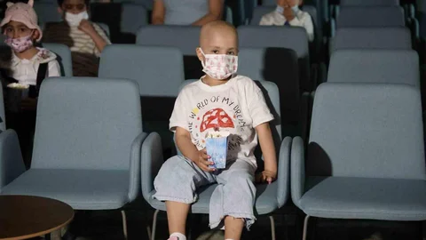 Adana'da Çocuklara Sinema Keyfi