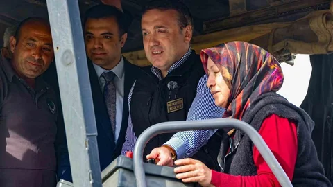 Bilecik'te Asfalt Serim Çalışmaları İncelendi