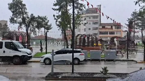 Eskişehir’de Nisan Ayında Kar Yağışı