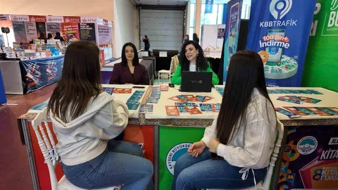 Kayseri'de Kitap Fuarı Coşkusu