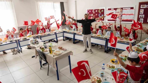 Zeytin Kültürü Minik Şeflerle Yaşatılıyor