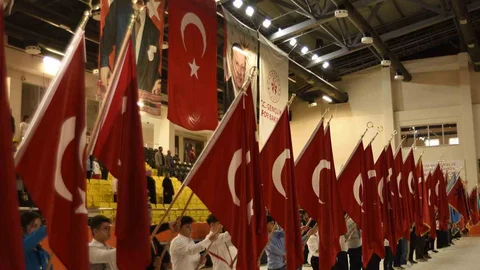 Bitlis'te 23 Nisan Coşkusu