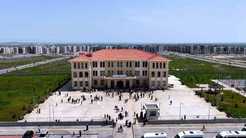 Diyarbakır'da 23 Nisan Kutlaması