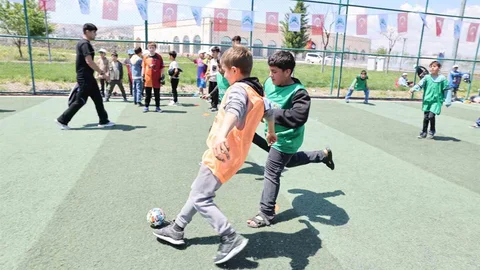 Eyyübiyeli Çocuklar 23 Nisan Futbol Turnuvasında Buluştu
