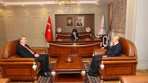 Adıyaman'da Vali Devir Teslimi