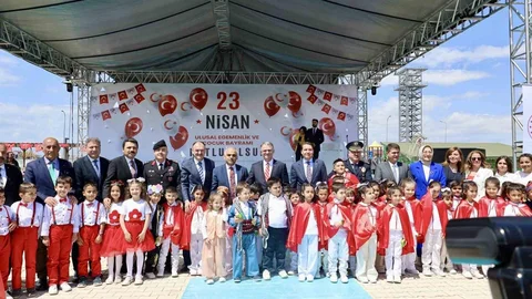 Van'da 23 Nisan Coşkusu