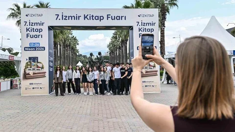 İzmir’de Bilim ve Edebiyat Buluşması