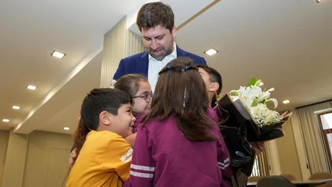 Başkan Boltaç Çocuklara Koltuğunu Devretti