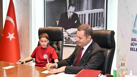 Balıkesir'de Çocuklara Makam Devir Teslimi