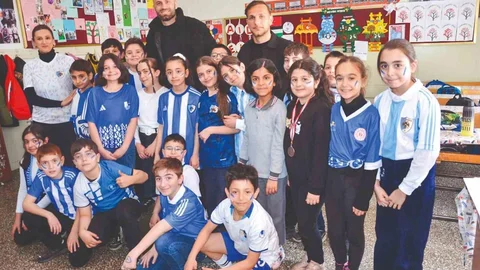 Erzurum'da Futbolcuların Çocuklarla Buluşması