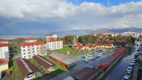 Tatvan'da Gökkuşağı Görüntüleri