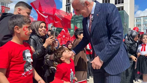 Ümraniye’de 23 Nisan Bayramı Coşkusu