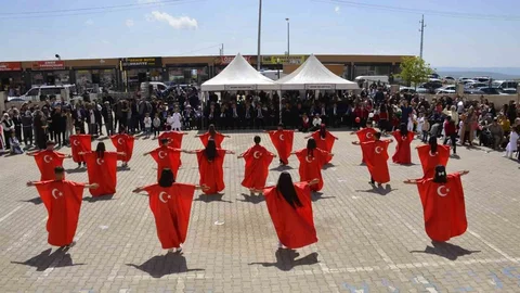 Besni'de 23 Nisan Bayramı Kutlandı