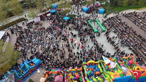 Pendik'te 23 Nisan Coşkusu Yaşandı