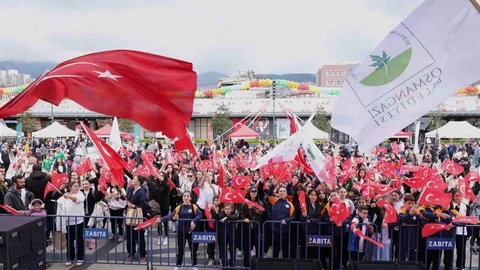 Osmangazi'de Çocuklara Bayram Hediyesi
