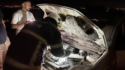 Kırıkhan'da Otomobil Yangını Meydana Geldi