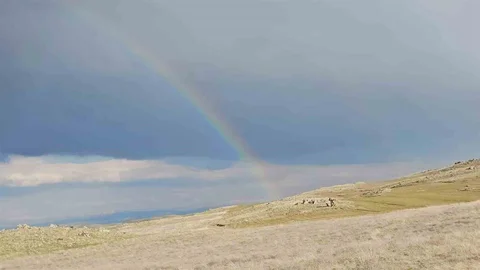 Bitlis'te Yağmursuz Gökkuşağı Görüntüsü