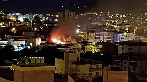 Mersin'de 2 Katlı Evde Yangın Çıktı