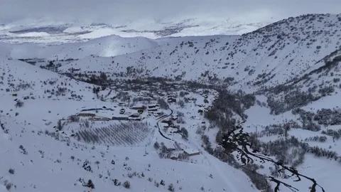 Refahiye'de Nisan Ayında Kar Yağışı
