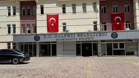 Halfeti Belediyesine Yapılan Şafak Operasyonu